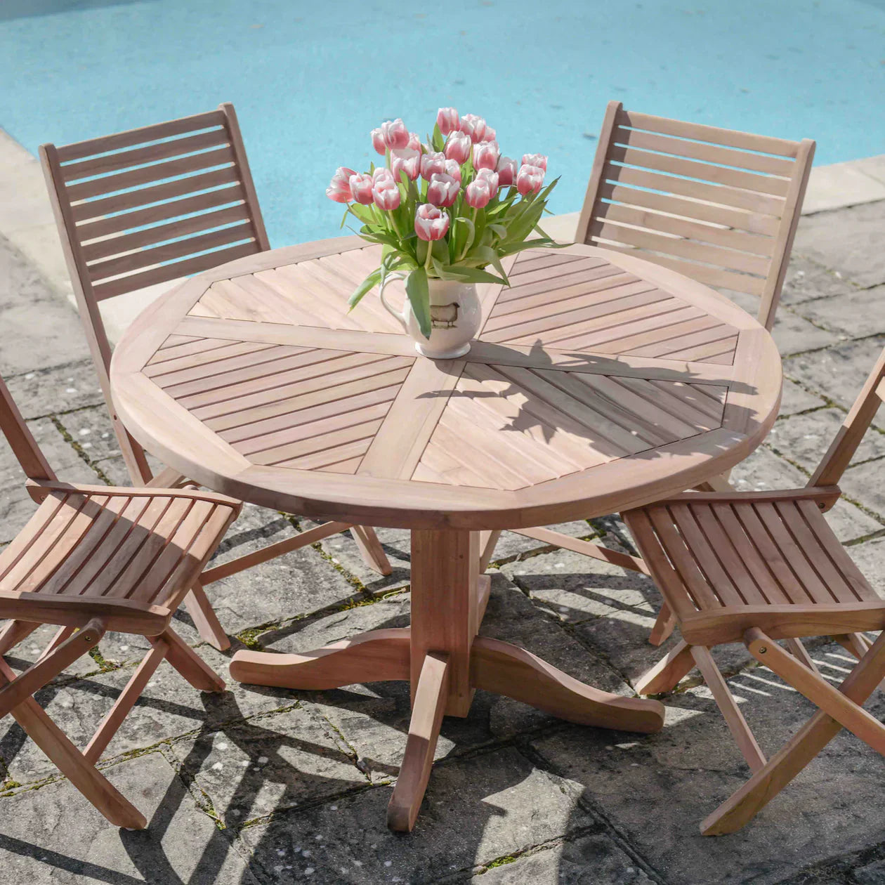 Daisy Round Pedestal Table (3 Sizes)