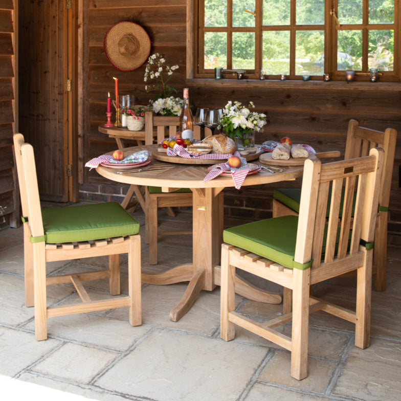 Daisy Round Pedestal Table (3 Sizes)